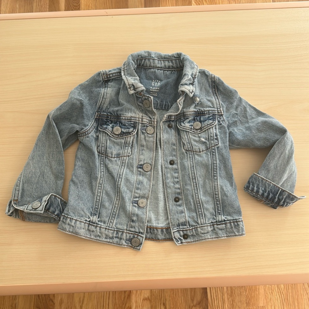 5T gap denim jacket